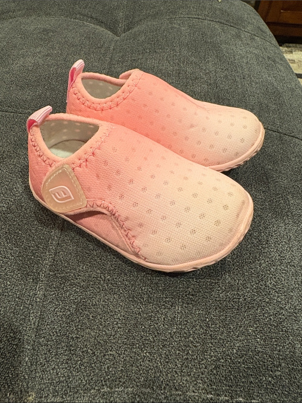 Kids Slip-On Aqua Shoes in Pink